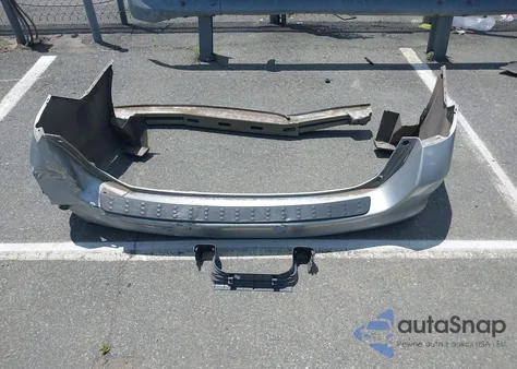 2010 Honda Odyssey Lx z USA, uszkodzony, nr VIN 5FNRL3H2XAB017476